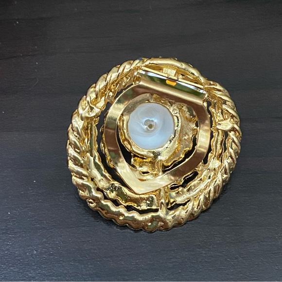 Vintage Unsigned Large Faux Pearl Twisted Rope Gold-tone Scarf Clip - Picture 10 of 11